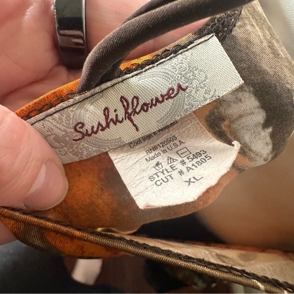 Vibrant Vintage Y2K Orange and Black Butterfly Blouse - Picture 5 of 5